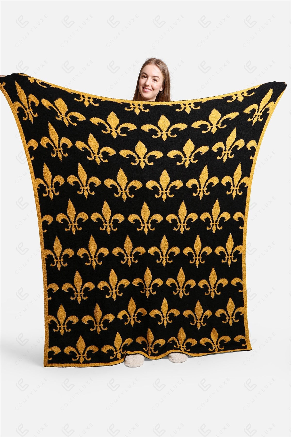 Jcl2004 Black/Gold Throw Blankets